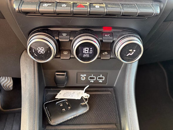 RENAULT Captur 1.3 TCe mild hybrid 140ch Techno - Miniature 18