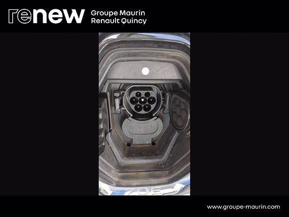 RENAULT Zoe E-Tech Iconic charge normale R135 Achat Integral - MY22 - Miniature 11