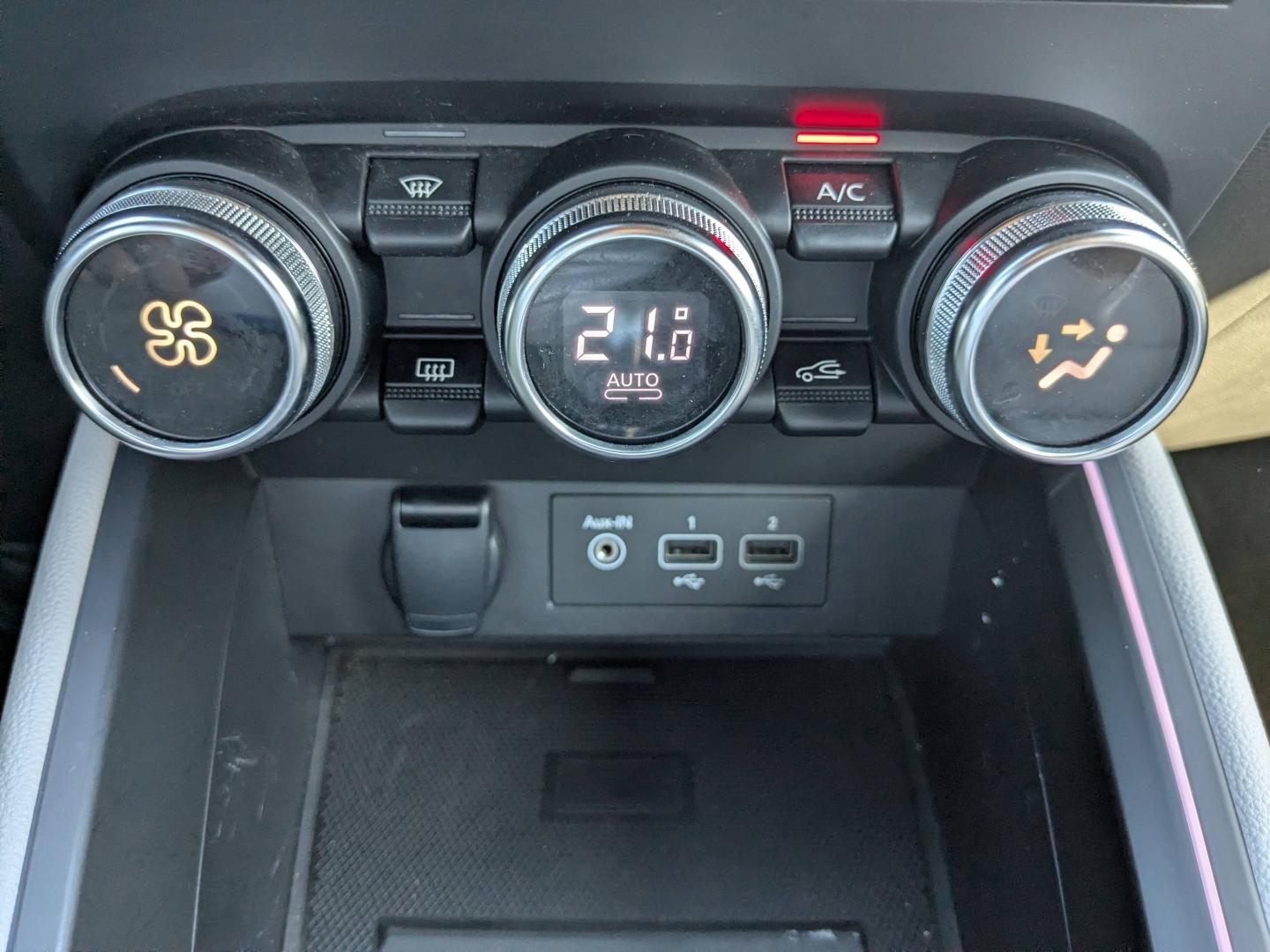 RENAULT Clio 1.6 E-Tech hybride 140ch Initiale Paris -21N - Photo 18