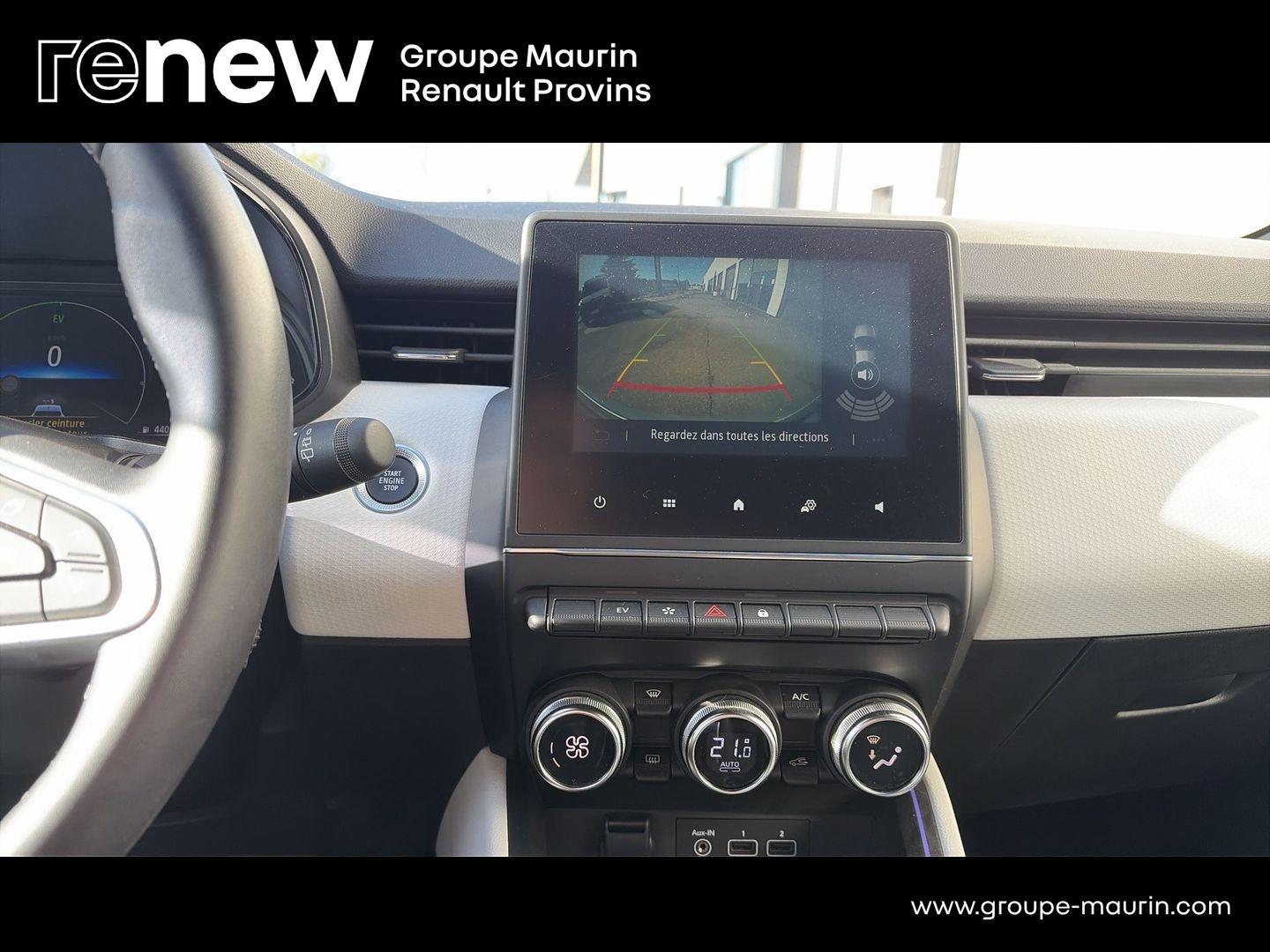 RENAULT Clio 1.6 E-Tech hybride 145ch Techno - Photo 24