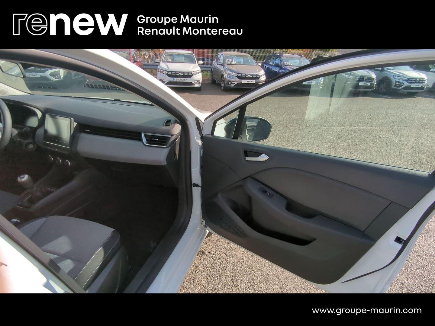 RENAULT Clio 1.0 TCe 90ch Evolution - Photo 18