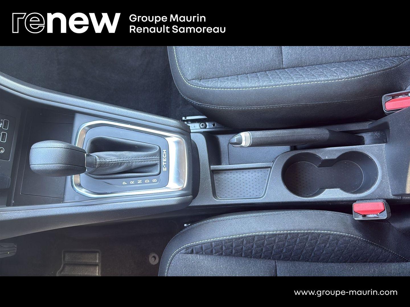 RENAULT Captur 1.6 E-Tech hybride 145ch Evolution - Photo 25