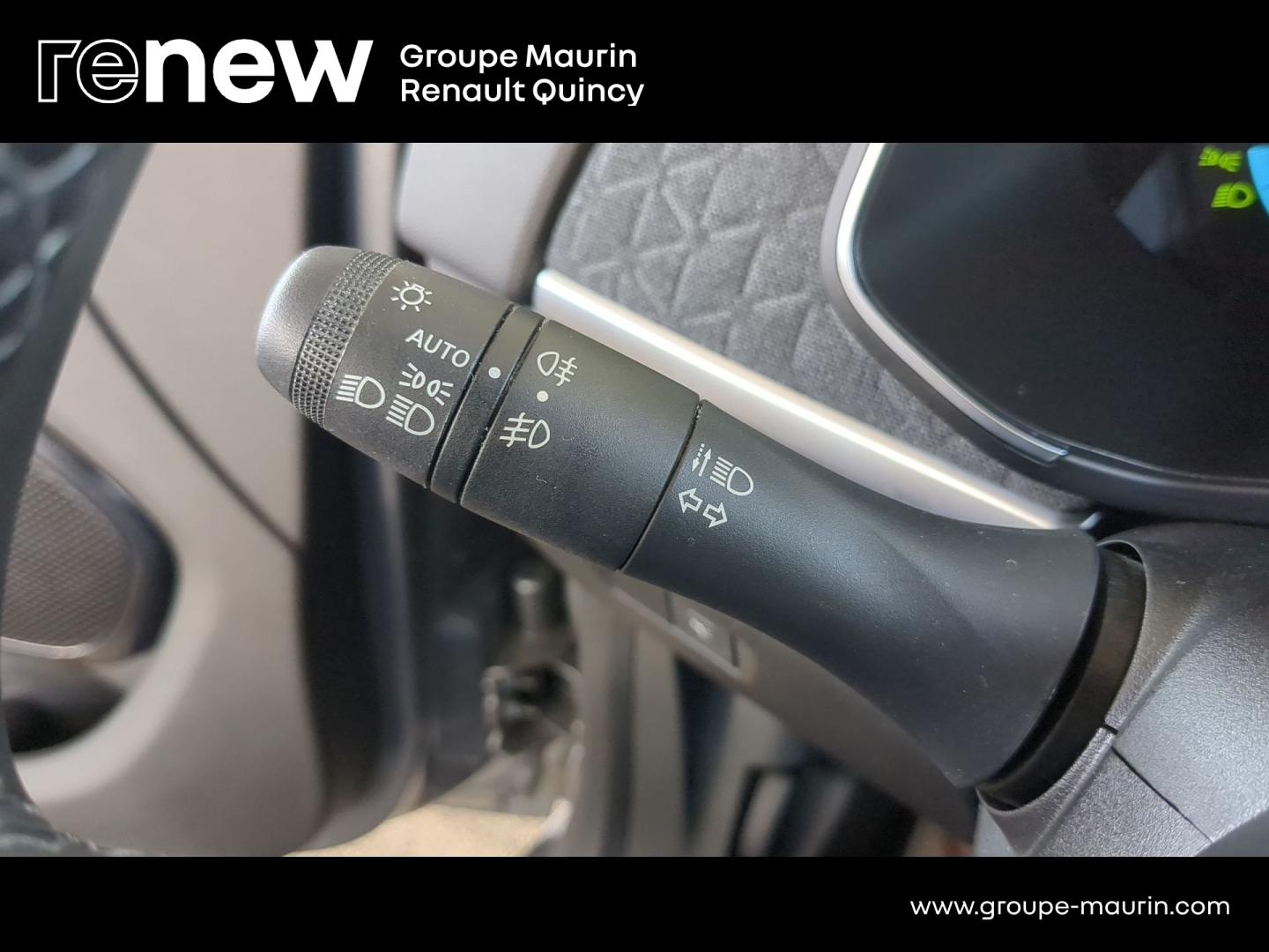 RENAULT Zoe E-Tech Iconic charge normale R135 Achat Integral - MY22 - Photo 18