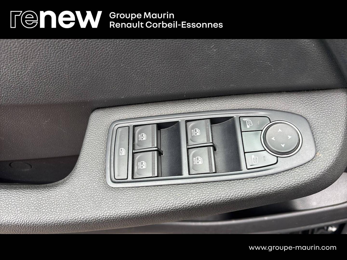 RENAULT Clio 1.0 TCe 100ch Evolution GPL - Photo 18