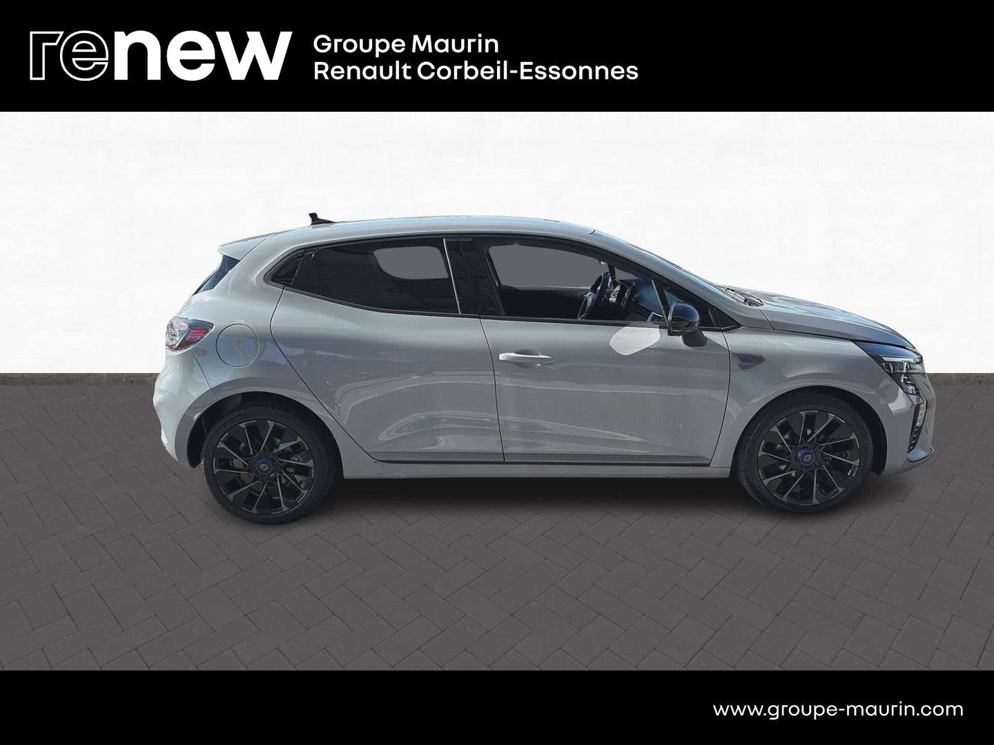 RENAULT Clio 1.0 TCe 90ch esprit Alpine - 25 - Photo 6