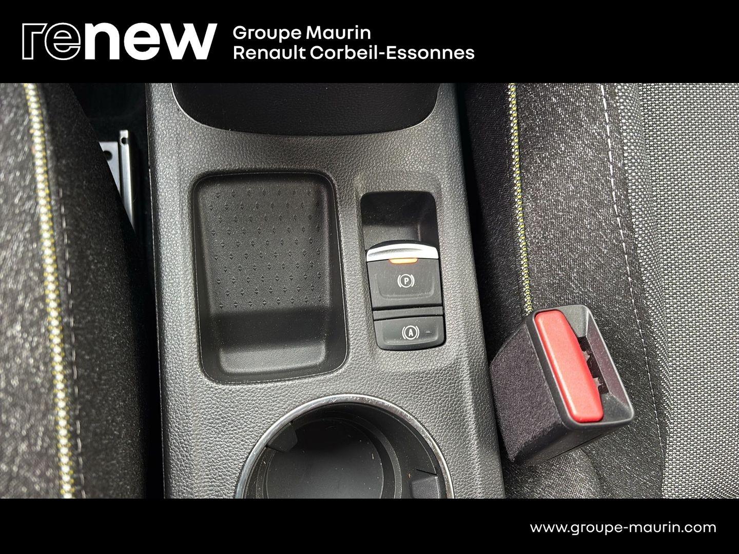 RENAULT Captur 1.2 TCe 115ch Techno - 26 - Photo 30