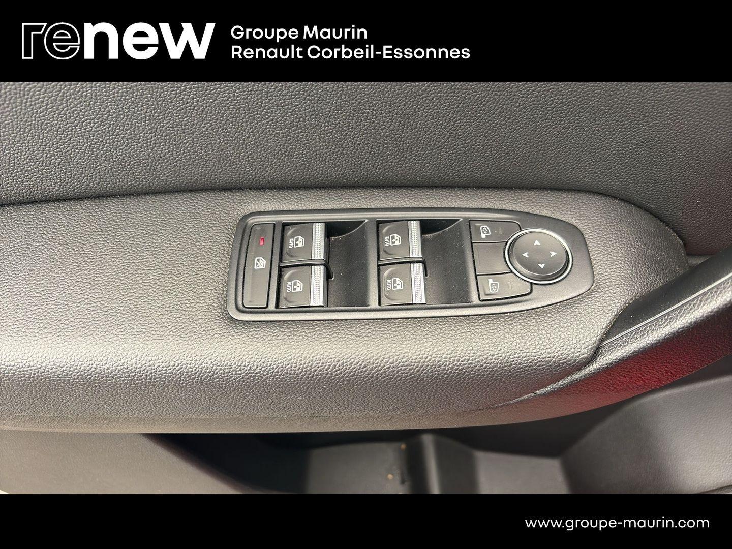 RENAULT Captur 1.6 E-Tech hybride 145ch Intens -21 - Photo 20