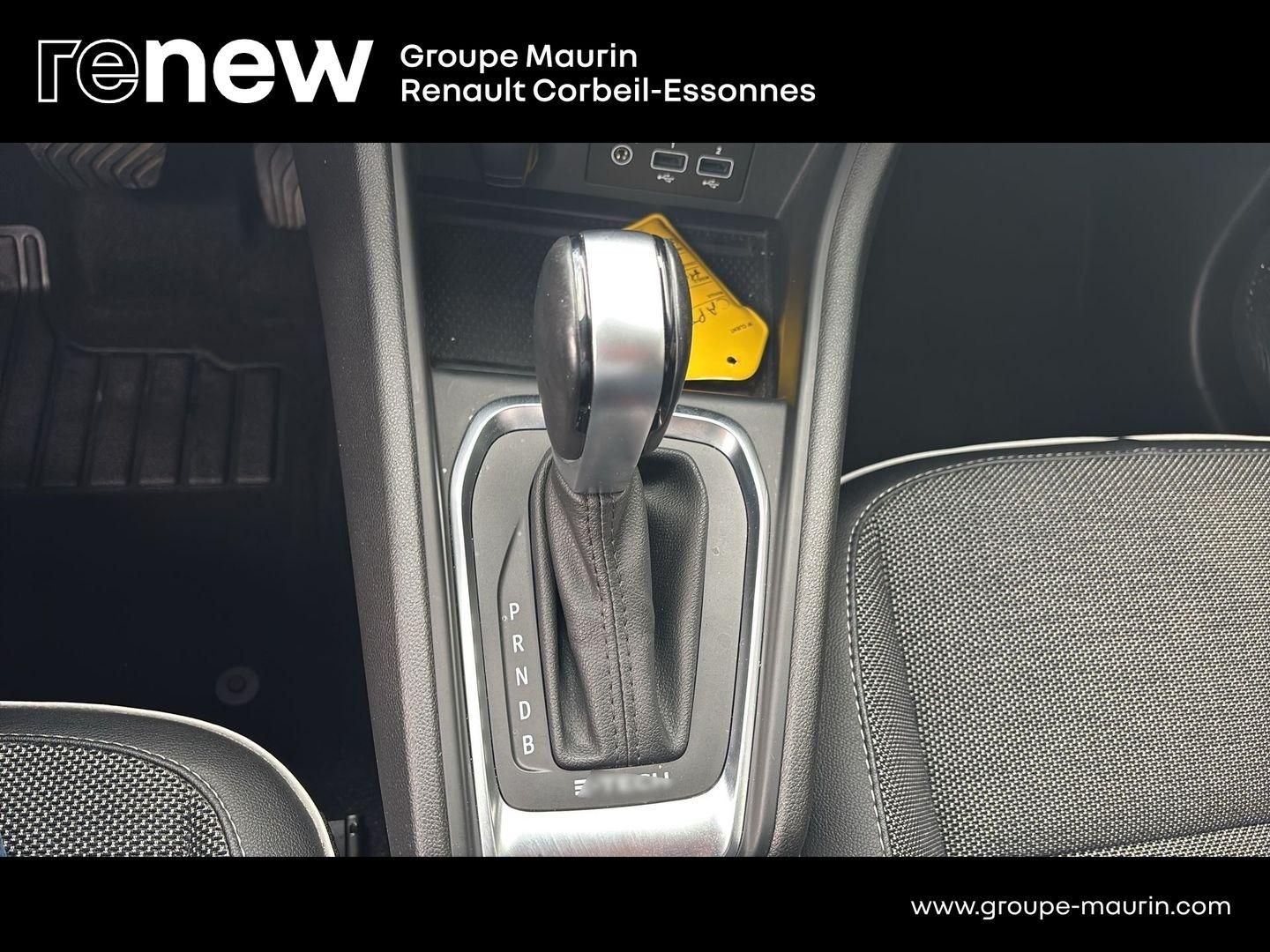RENAULT Captur 1.6 E-Tech hybride 145ch Intens -21 - Photo 29