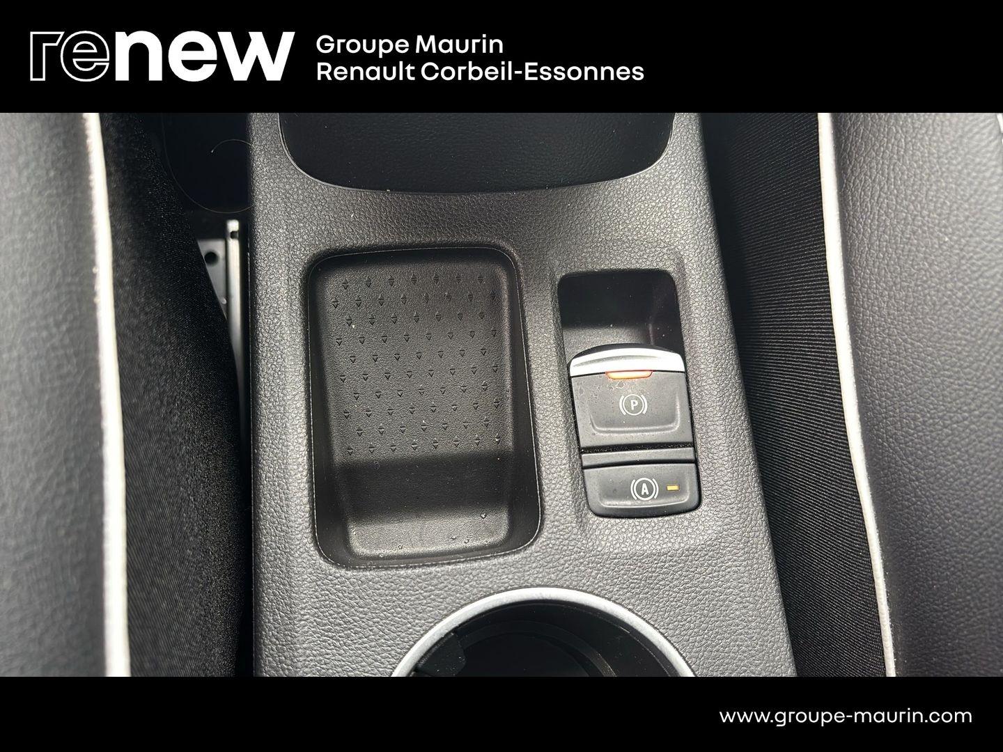 RENAULT Captur 1.6 E-Tech hybride 145ch Intens -21 - Photo 30