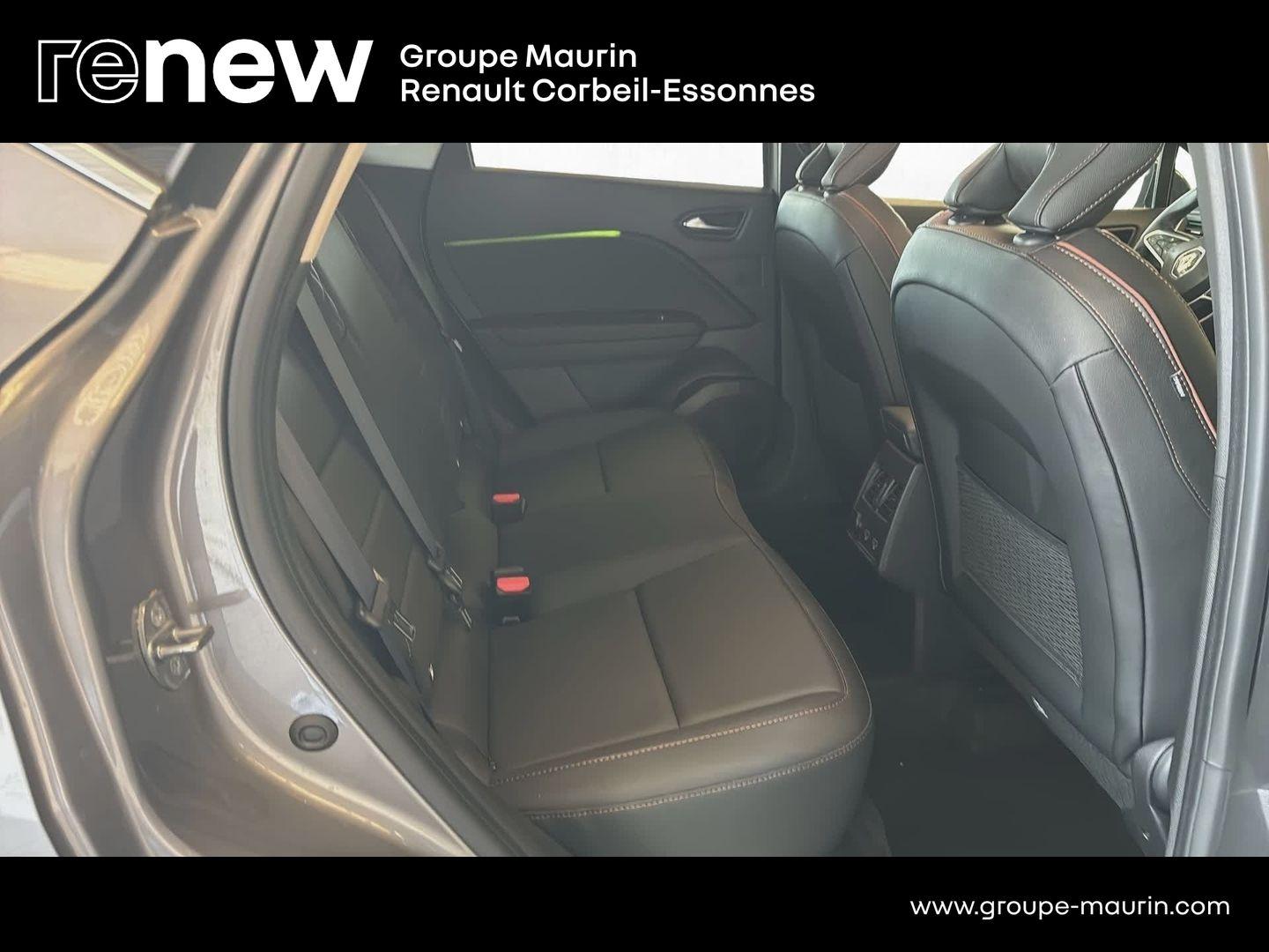 RENAULT Captur 1.6 E-Tech hybride 145ch Iconic - Photo 17